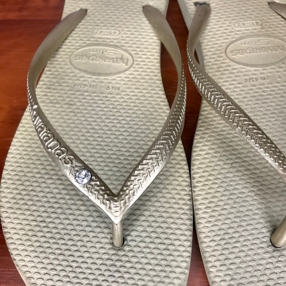 Havaianas Gold Slim Flip Flops w/ Crystal Charm - Picture 3 of 4